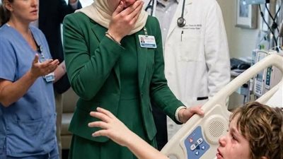 ولد يطلبها فى المستشفى 