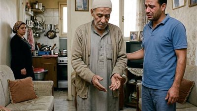 ابويا جالى البيت علشان يستلف 