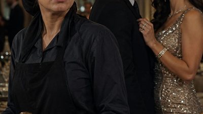 طلقنى غيابى وسرق دهبى