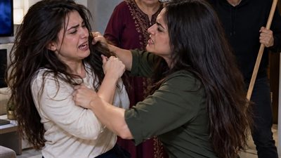 سلفى ضربنى بعصايه المقشه حكايات منى السيد 2